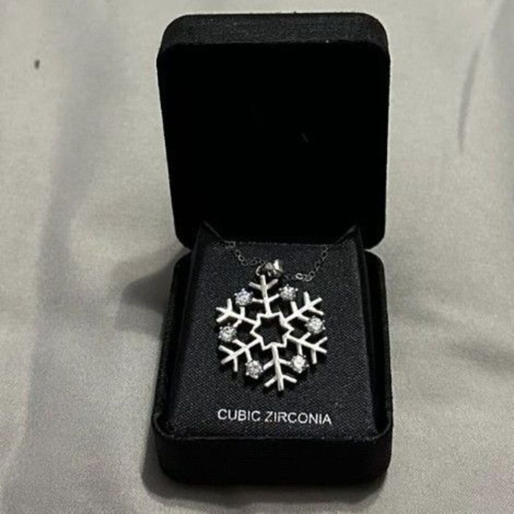 Cubic Zirconia Snowflake Necklace